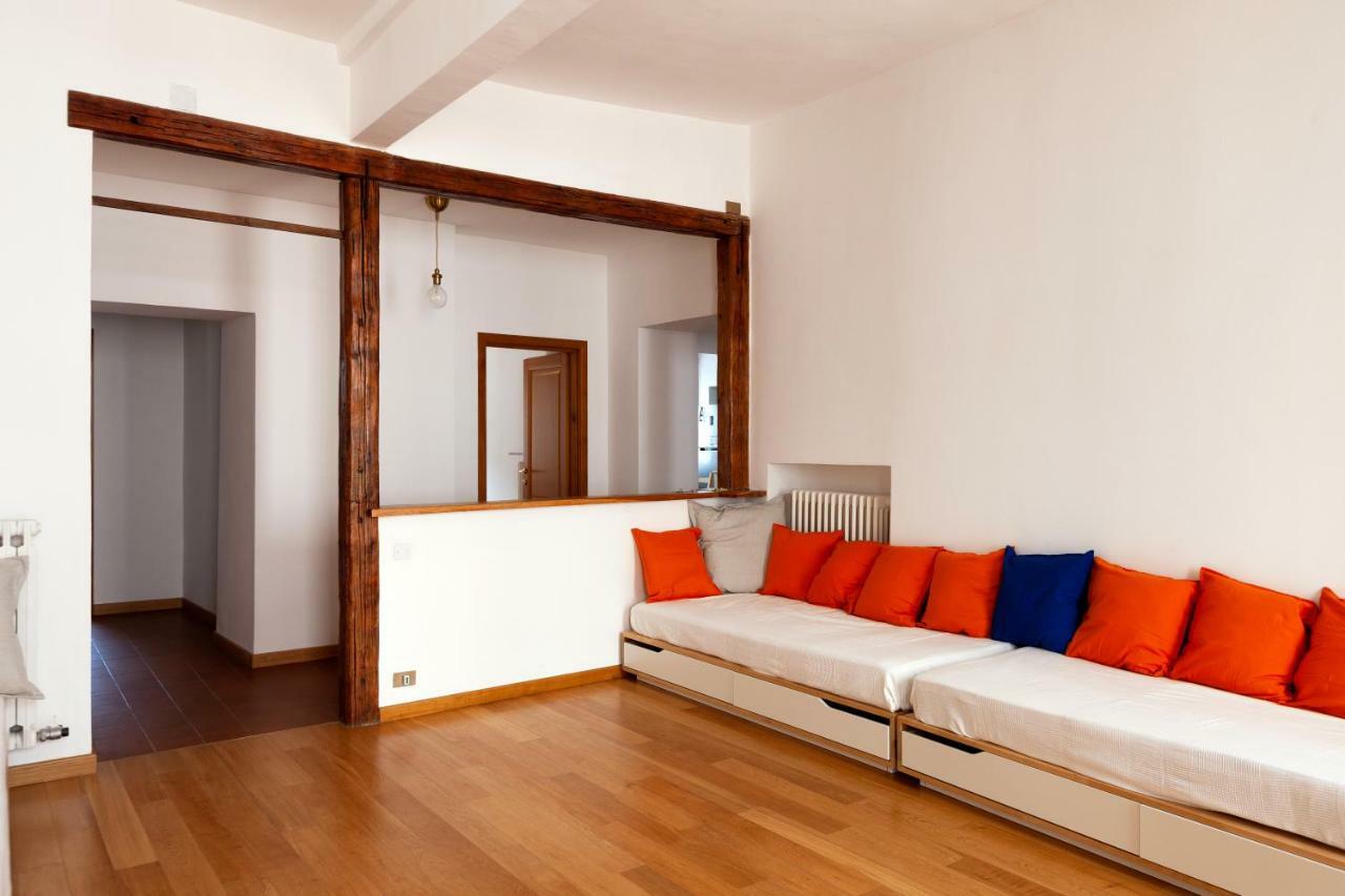 Maison Isabella - Appartamento Nel Cuore Di Aosta Eksteriør billede